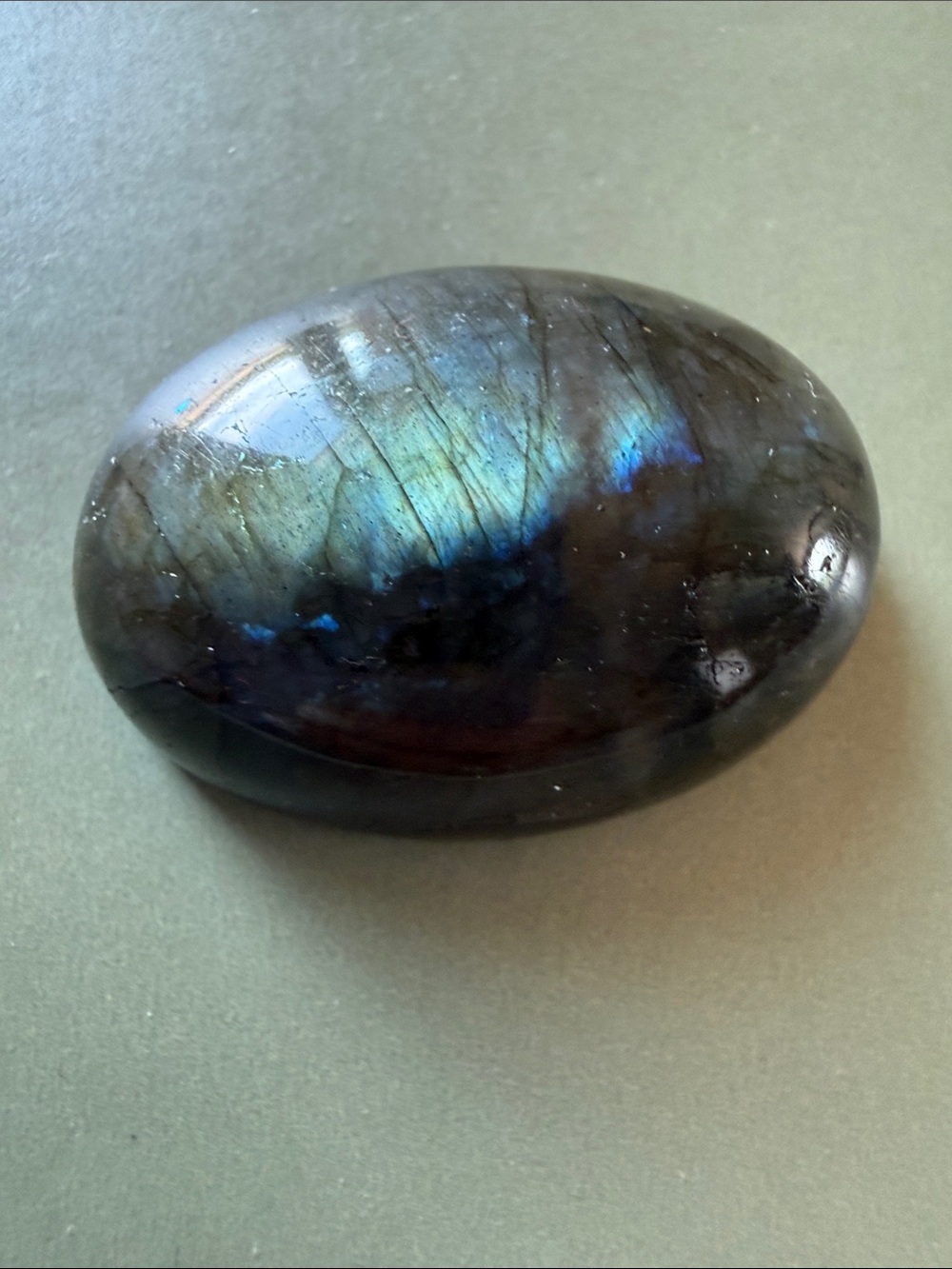 Natural Labradorite oval cabochon gemstone - Picture 2 of 10